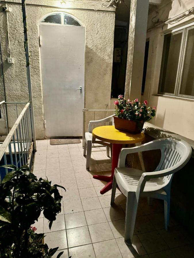 Lika'S Hause Apartamento Tbilisi Exterior foto